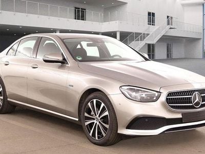 Gebraucht Mercedes E300 Avantgarde 320 PS (235 kW) 2020 Mojavesilber (metallic) Limousine