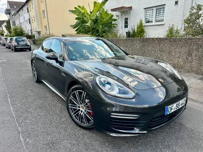 Gebraucht Porsche Panamera GTS 441 PS (324 kW) 2014 Schwarz Kleinwagen