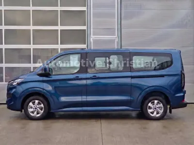 Neu Ford Tourneo Trend 136 PS (100 kW) 2026 Magneticgrau (metallic) Van / Kleinbus