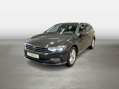 Grau Gebraucht 2021 VW Passat Elegance Kombi | 25.920 € (Fairer Preis)