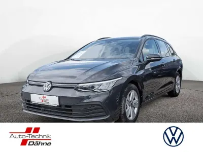 Gebraucht VW Golf VIII Life 150 PS (110 kW) 2023 Grau / uranograu Kombi