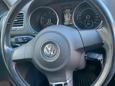 Gebraucht VW Golf VI 80 PS (58 kW) 2009 Silber Limousine