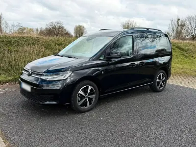 Gebraucht VW Caddy Life 116 PS (85 kW) 2025 Schwarz Van / Kleinbus