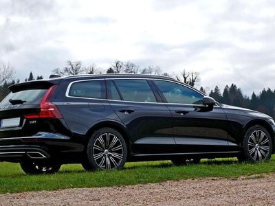 Second-hand Volvo V60 Inscription 150 CP (110 kW) 2019 Negru Break