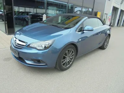 Gebraucht Opel Cascada Innovation 170 PS (125 kW) 2015 Azur blau (m2) Cabrio