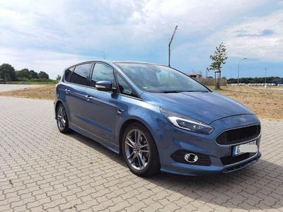 Blau Gebraucht 2019 Ford S-MAX ST-Line Van / Kleinbus | 22.700 € (Guter Preis)