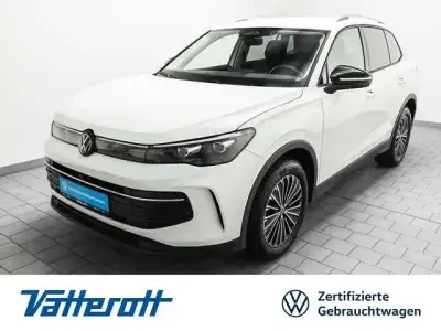 Gebraucht VW Tiguan Goal 150 PS (110 kW) 2025 Weiss SUV