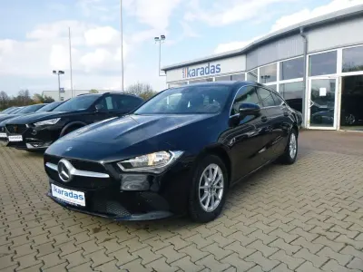 Gebraucht Mercedes CLA180 Shooting Brake 136 PS (100 kW) 2023 Schwarz Kombi