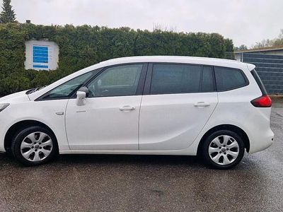 Gebraucht Opel Zafira 101 PS (74 kW) 2014 Weiß Van / Kleinbus