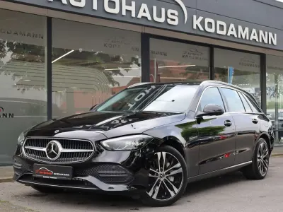 Gebraucht Mercedes C300e 313 PS (230 kW) 2023 Schwarz  unilack Kombi