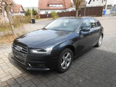 Używany Audi A4 Ambition 190 KM (139 kW) 2015 Niebieski Kombi