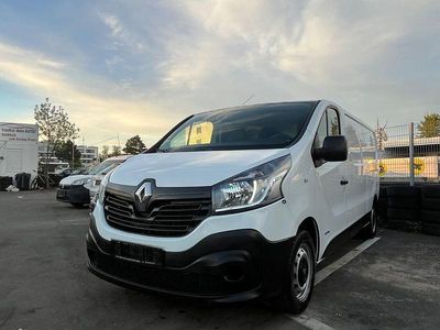 Second-hand Renault Trafic 116 CP (85 kW) 2016 Alb Monovolum