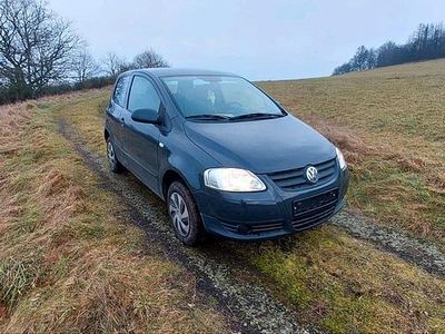 Gebraucht VW Fox 54 PS (39 kW) 2008 Grau Kleinwagen