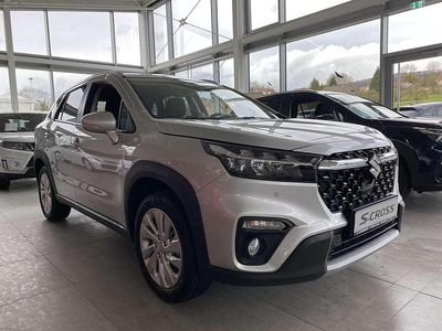 Silky silver metallic Gebraucht 2024 Suzuki SX4 S-Cross Comfort SUV | 28.800 € (Teuer)