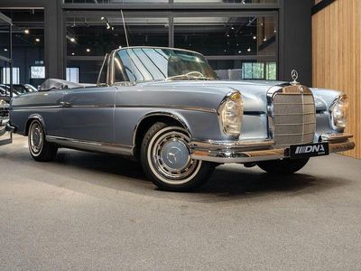 Gebraucht Mercedes 300 SE 163 PS (119 kW) 1964 Blau Cabrio
