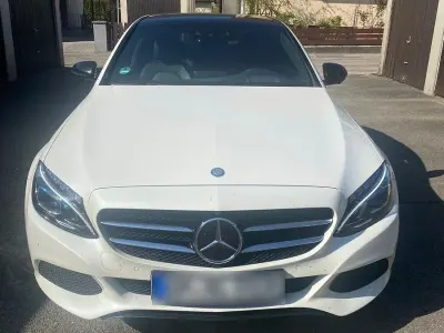 Gebraucht Mercedes C350e Avantgarde 211 PS (155 kW) 2017 Weiß Limousine