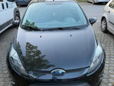 Gebraucht Ford Fiesta 82 PS (60 kW) 2012 Schwarz Kleinwagen