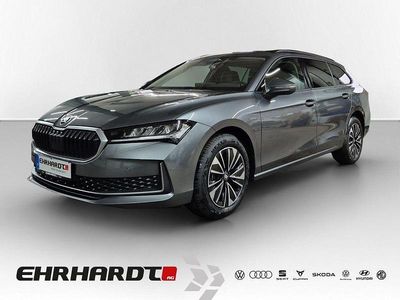 Neu Skoda Superb Selection 150 PS (110 kW) 2025 Grau Kombi