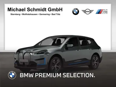 Gebraucht BMW iX Sport Line 239 kW (326 PS) 2023 Sophistograu brillanteffekt SUV
