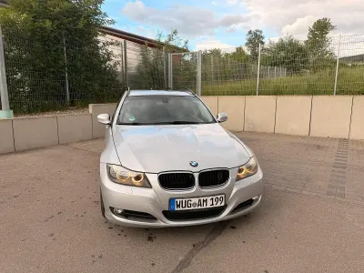 Gebraucht BMW 318 143 PS (105 kW) 2010 Silber Kombi
