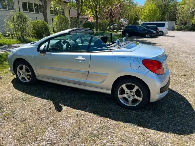 Gebraucht Peugeot 207 CC 120 PS (88 kW) 2008 Cabrio