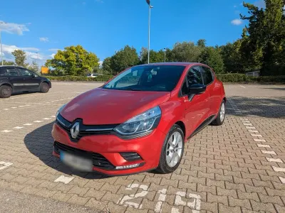 Gebraucht Renault Clio IV LIMITED 73 PS (53 kW) 2018 Rot Limousine