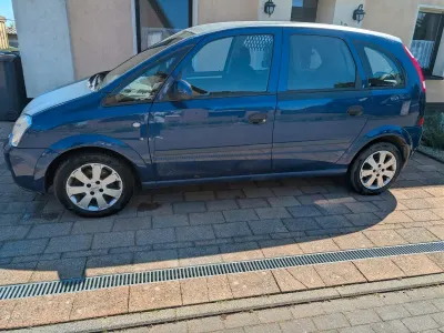 Begagnad Opel Meriva 105 HK (77 kW) 2004 Blå Minibuss