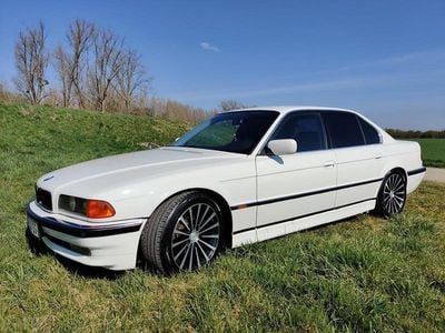BMW 728