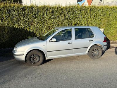 Gebraucht VW Golf IV 77 PS (56 kW) 2000 Silber Limousine