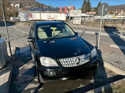 Gebraucht Mercedes ML320 224 PS (164 kW) 2007 Schwarz SUV