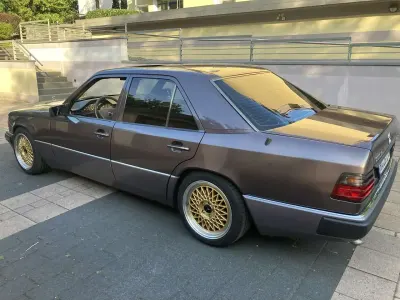 Gebraucht Mercedes E200 118 PS (86 kW) 1992 Limousine