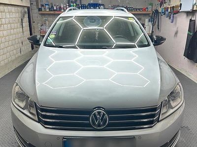 Gebraucht VW Passat 105 PS (77 kW) 2015 Silber Kombi