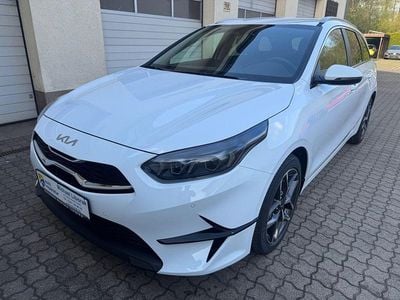 Neu Kia Ceed Sportswagon Spirit 140 PS (102 kW) 2026 Weiß Kombi