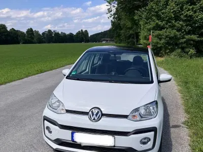 Gebraucht VW up! high up! 90 PS (66 kW) 2019 Weiß Kleinwagen