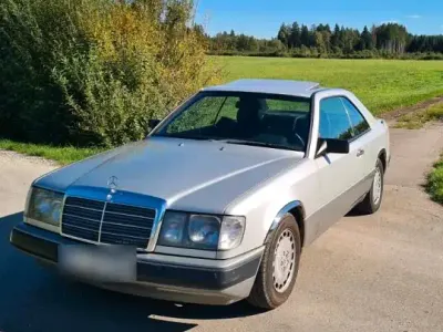 Gebraucht Mercedes E300 179 PS (131 kW) 1989 Silber Coupé