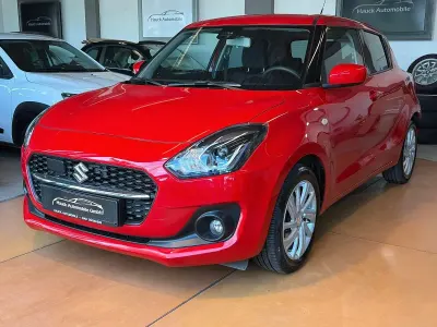 Gebraucht Suzuki Swift Comfort 83 PS (61 kW) 2023 Rot Kleinwagen