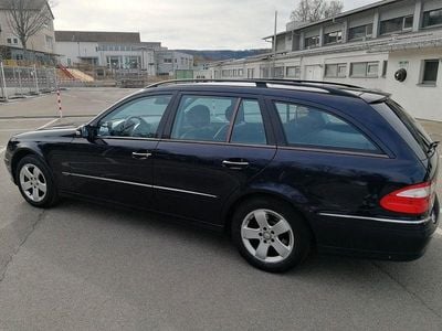 Gebraucht Mercedes E200 Avantgarde 163 PS (119 kW) 2005 Blau Limousine