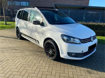 Gebraucht VW Touran Highline 140 PS (102 kW) 2014 Weiß Van / Kleinbus