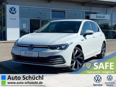 Gebraucht VW Golf VIII Active 150 PS (110 kW) 2024 Weiß Limousine