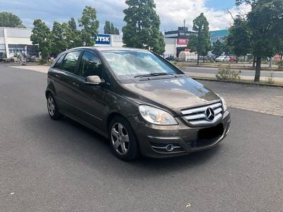 Mercedes B180