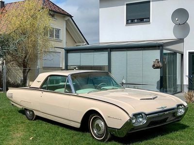 Usata Ford V8 300 CV (220 kW) 1961 Beige Berlina