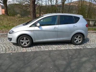 Usado Seat Altea 105 HP (77 kW) 2014 Prateado Monovolume