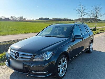 Gebraucht Mercedes C200 136 PS (100 kW) 2012 Schwarz Kombi