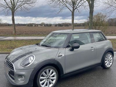 Gebraucht Mini ONE 102 PS (75 kW) 2019 Grau Kleinwagen