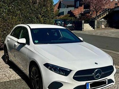 Gebraucht Mercedes A180 Progressive 136 PS (100 kW) 2023 Weiß Limousine