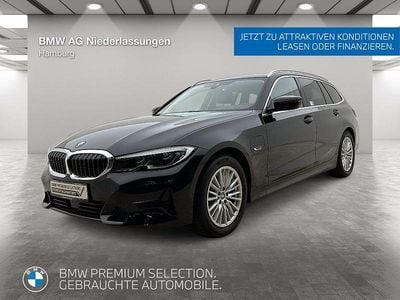 Schwarz Gebraucht 2022 BMW 320e Sport Line Kombi | 29.384 € (Fairer Preis)