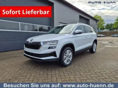 Neu Skoda Karoq Selection 150 PS (110 kW) 2026 Moonweiß perleffekt SUV