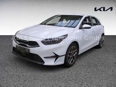 Gebraucht Kia Ceed Spirit 140 PS (102 kW) 2025 Weiß Kleinwagen