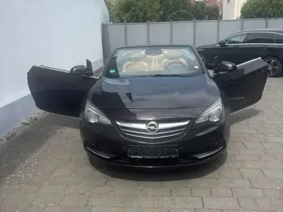 Gebraucht Opel Cascada Innovation 165 PS (121 kW) 2014 Braun Cabrio