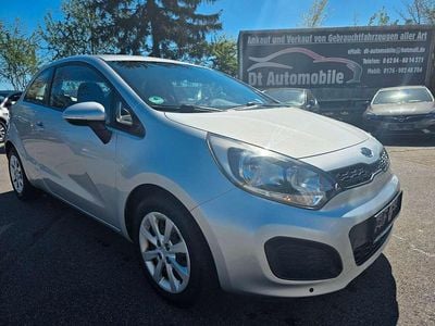 Usata Kia Rio 86 CV (63 kW) 2012 Argento Berlina